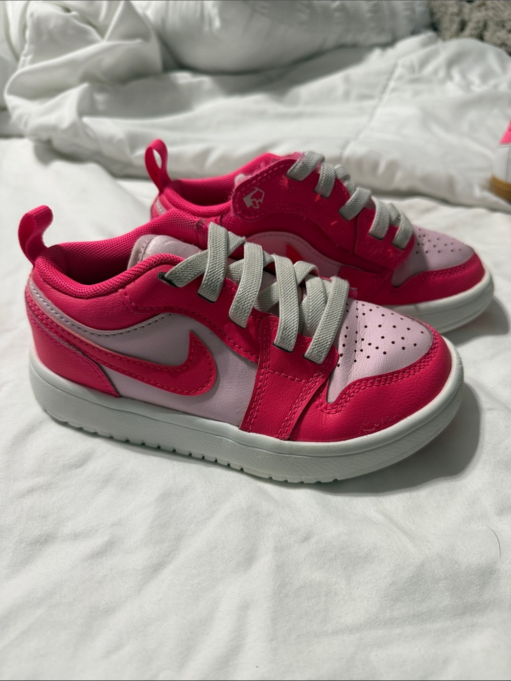 Nike Kids Hot Pink and Light Pink Low-Top Sneakers